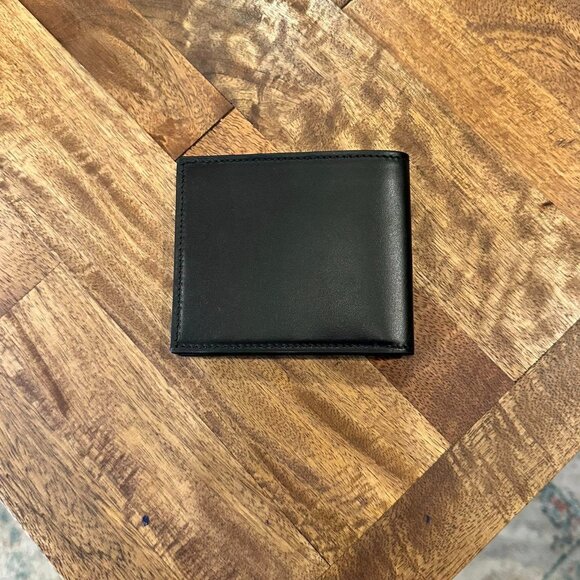 Gucci New Men's Bifold Wallet - Picture 4 of 8
